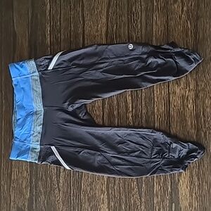 Lululemon | Run A Marathon Crop Capris Leggings size 4 Black Blue